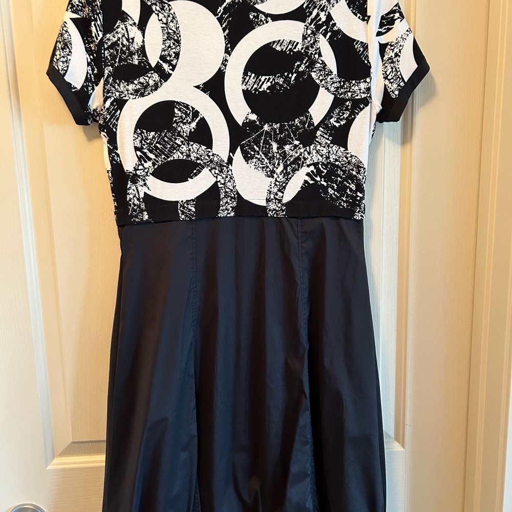 Joseph Ribkoff dress - Picture 2 of 7